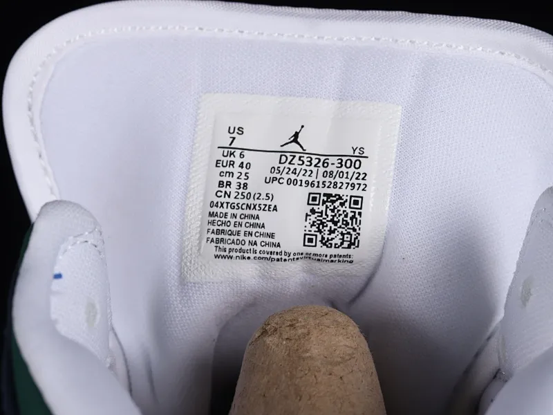 All categories Air Jordan Jordan series basketball shoes Air Jordan 1 Mid Air Jordan 1 Mid SE AJ1 Joe 1 navy blue and green color matching Zhongbang basketball shoes DZ5326-300